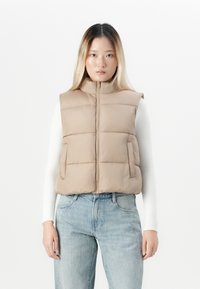 Короткая куртка Короткая куртка