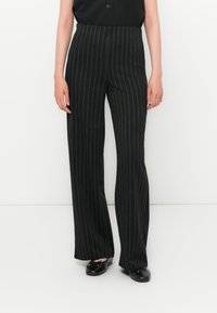 Брюки Брюки