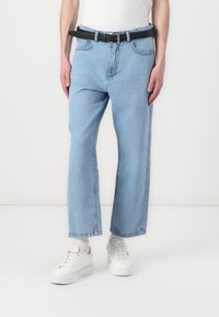 Прямые джинсы Прямые джинсы