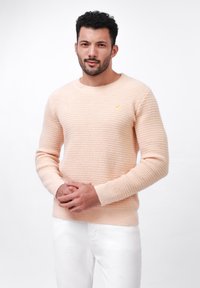 Пуловер Пуловер