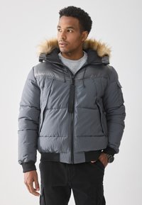 Зимняя куртка Зимняя куртка