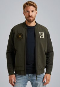 Куртка бомбер Куртка бомбер