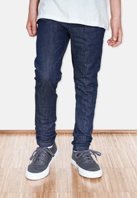 Джинсы Джинсы