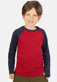 Лонгслив Лонгслив