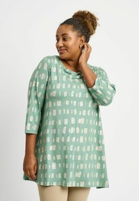 Длинная майка Длинная майка