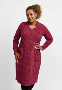 Платье Платье