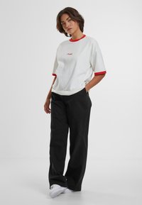 Футболка Футболка