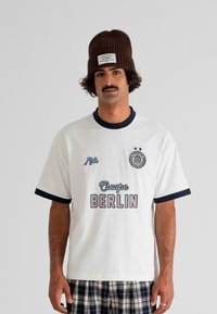 Футболка Футболка