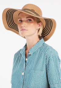 Головной убор Головной убор