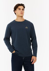 Лонгслив Лонгслив