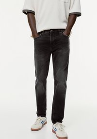 Узкие джинсы Узкие джинсы