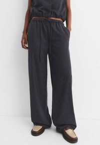 Прямые брюки Прямые брюки