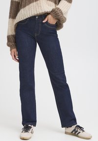 Прямые джинсы Прямые джинсы