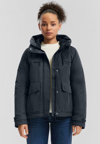 Куртка с накладнымит карманами Куртка с накладнымит карманами