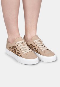 Сникерсы Сникерсы