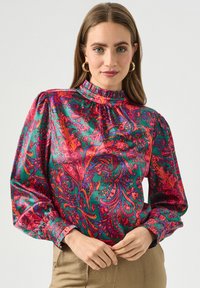 Блузка Блузка