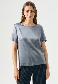 Атласная блузка Атласная блузка