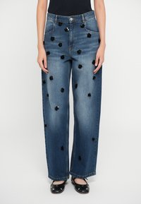 Джинсы бойфренда Джинсы бойфренда