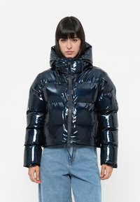 Зимняя куртка Зимняя куртка