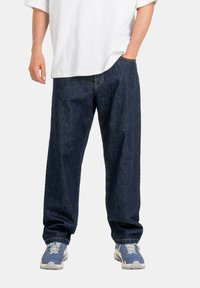 Прямые джинсы Прямые джинсы