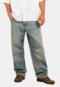 Прямые джинсы Прямые джинсы