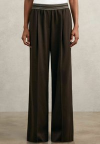 Широкие брюки Широкие брюки