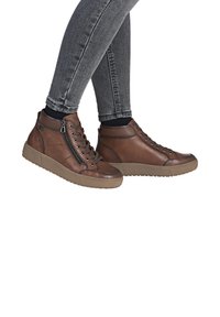 Зимние ботинки Зимние ботинки