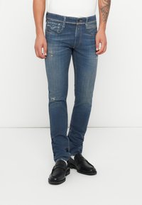 Узкие джинсы Узкие джинсы