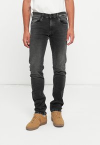 Прямые джинсы Прямые джинсы