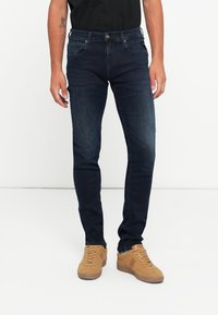 Прямые джинсы Прямые джинсы