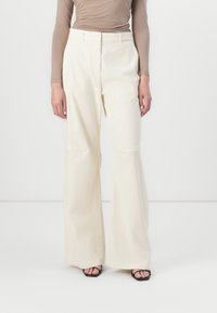 Джинсы Джинсы