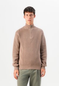 Пуловер Пуловер