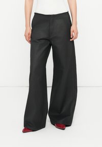 Джинсы Джинсы