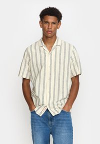 Рубашка с коротким рукавом Рубашка с коротким рукавом