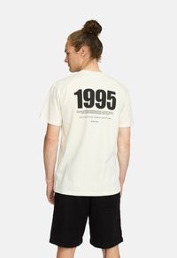 Футболка Футболка