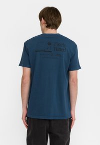 Футболка Футболка