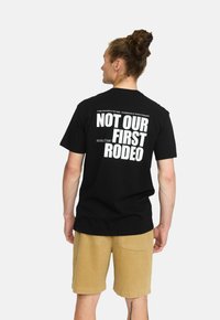 Футболка Футболка