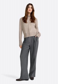 Пуловер Пуловер