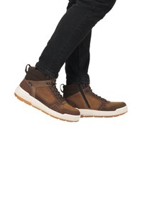 Высокие кеды Высокие кеды