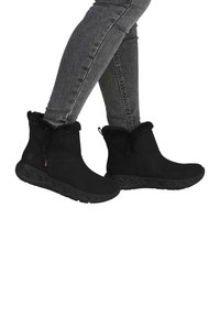 Широкие сапоги Широкие сапоги