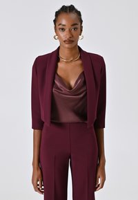 Короткий блейзер Короткий блейзер