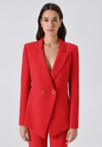 Костюм Костюм