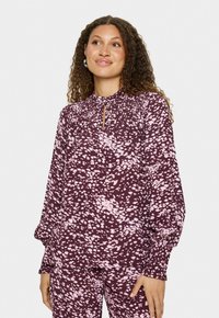 Блузка Блузка