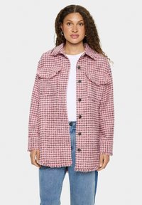 Короткое пальто Короткое пальто