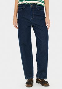 Прямые джинсы Прямые джинсы