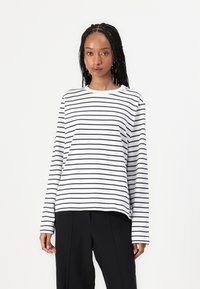 Лонгслив Лонгслив