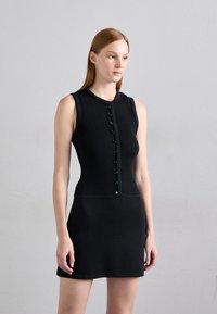 Платье футляр Платье футляр