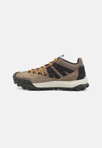 Походные кроссовки Походные кроссовки