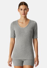 Футболка Футболка