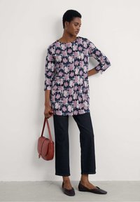 Длинная блузка Длинная блузка